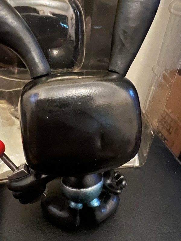 Metallic Oswald Rabbit Funko Pop! - Image 4