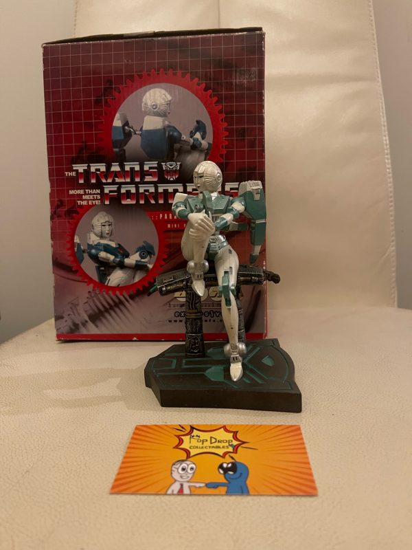 Paradron Medic Statue! - Image 3