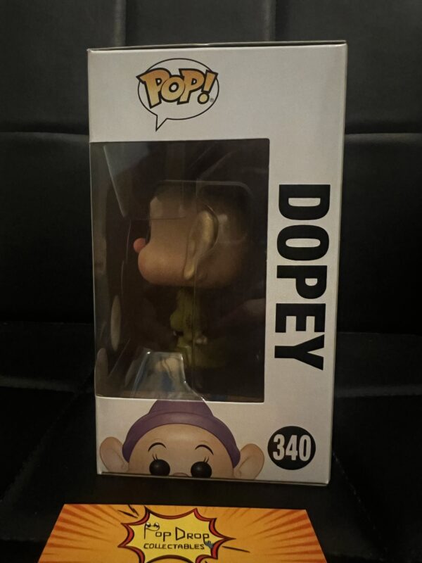 Dopey CHASE Funko Pop! - Image 2