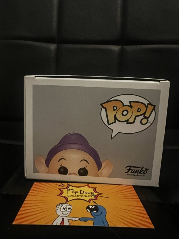 Dopey CHASE Funko Pop! - Image 5